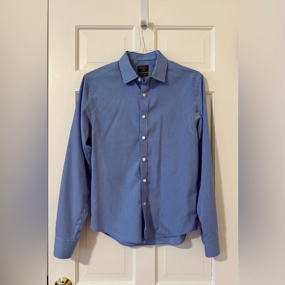 Men’s UNTUCKit 100% Cotton Dress Shirt Size Small